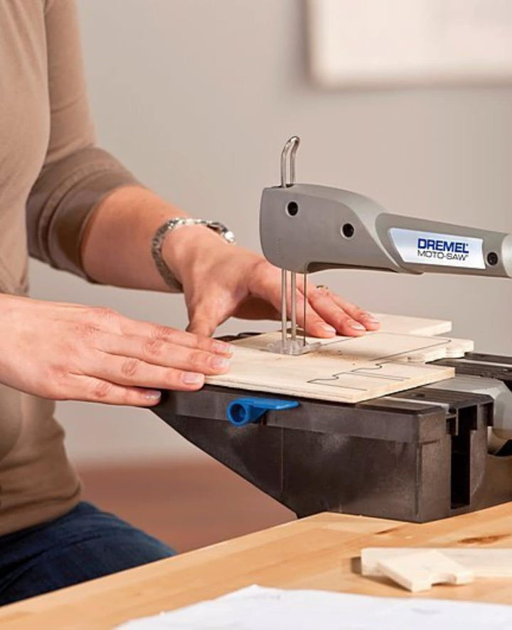 Dremel MS20 Moto-Saw Dekupiersäge, kompakte 2-in-1-Tischkreissäge (70 W) mit 1 Zubehörteil und 5 Säg