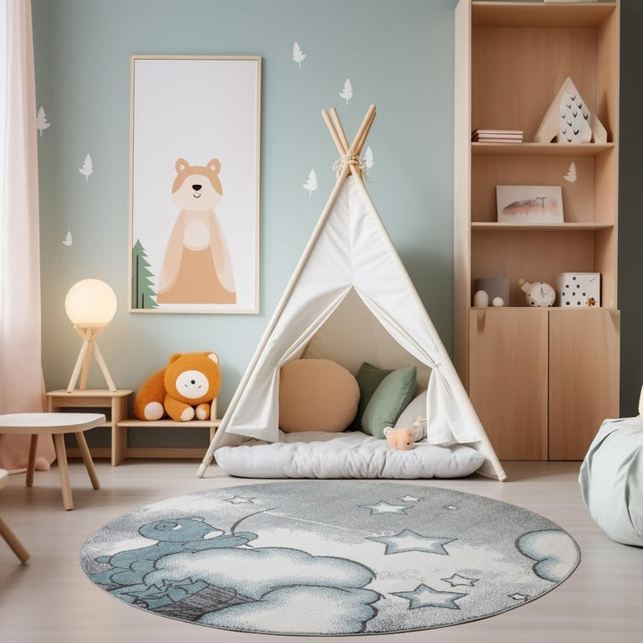 SIMPEX Teppich Kinderzimmer Bär-Himmel Wolken Sterne Design Kurzflor Kinderteppich mädchen Spieltepp
