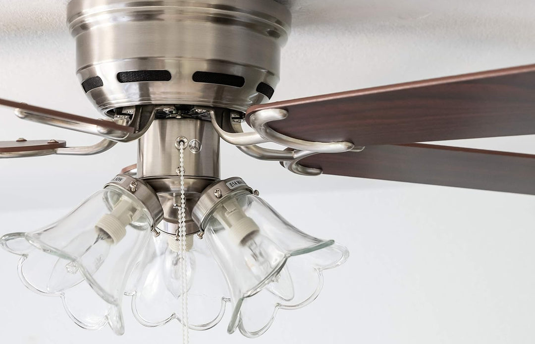 Pepeo - Kisa Deckenventilator mit Beleuchtung | Ventilator mit Zugschalter in Silber mit Wendeflügel