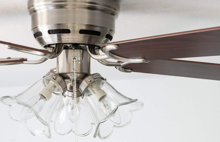 Pepeo - Kisa Deckenventilator mit Beleuchtung | Ventilator mit Zugschalter in Silber mit Wendeflügel