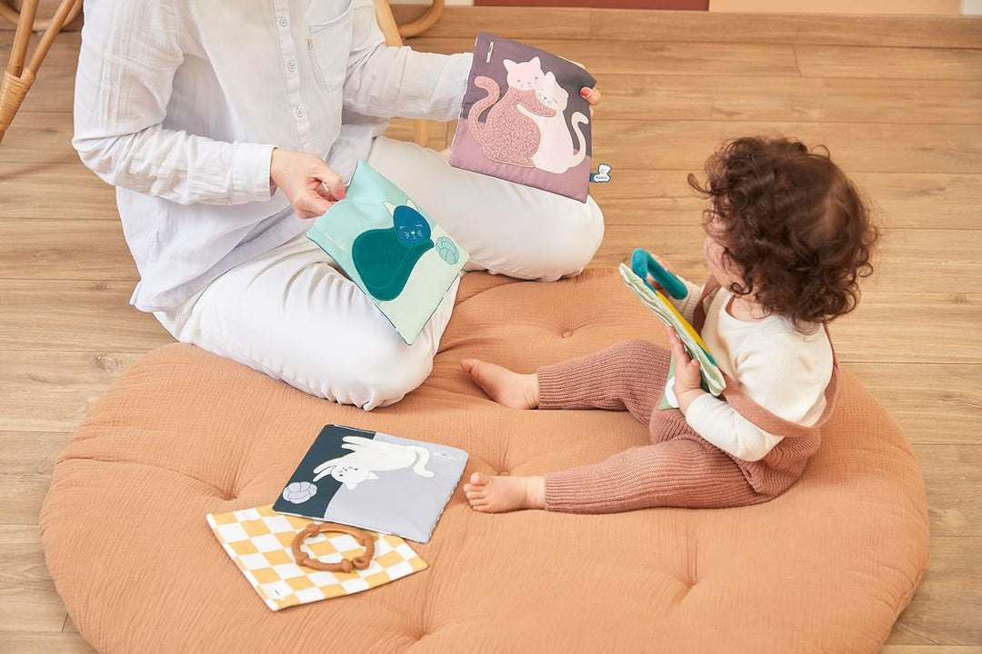 KALOO – 5 kontrastierende Sinneswahrnehmungskarten – Wende- und abnehmbare Karten mit Beissring – 6