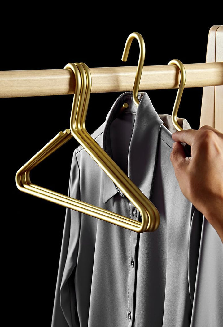 Premium Matte Golden Aluminium Kleiderbügel - 10er Pack, 41,5 cm Extra Glatt & Robust Metall Hemd Kl