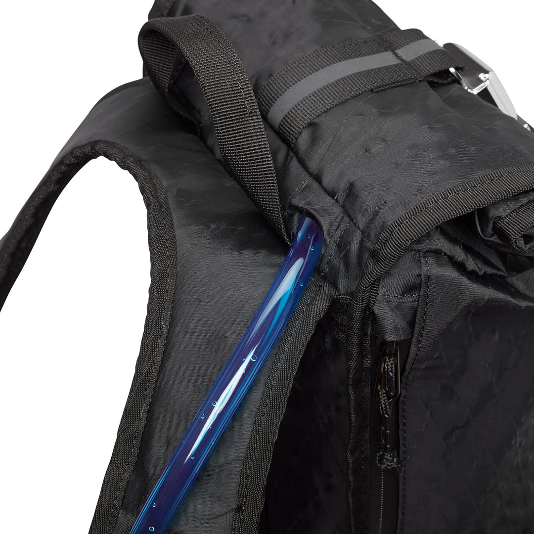 Chrome Tensile Bike Trail Hydro Pack Rolltop 16 - Rucksack 48 cm Black