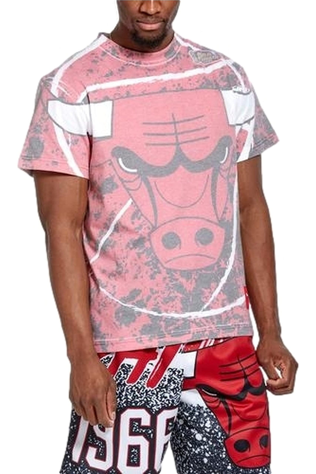 Mitchell & Ness NBA Jumbotron T-Shirt (Chicago Bulls, Scarlet, L)