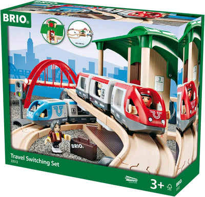 BRIO World 33512 Grosses Bahn Reisezug Set – Eisenbahn mit Bahnhof, Schienen und Figuren & Magischer