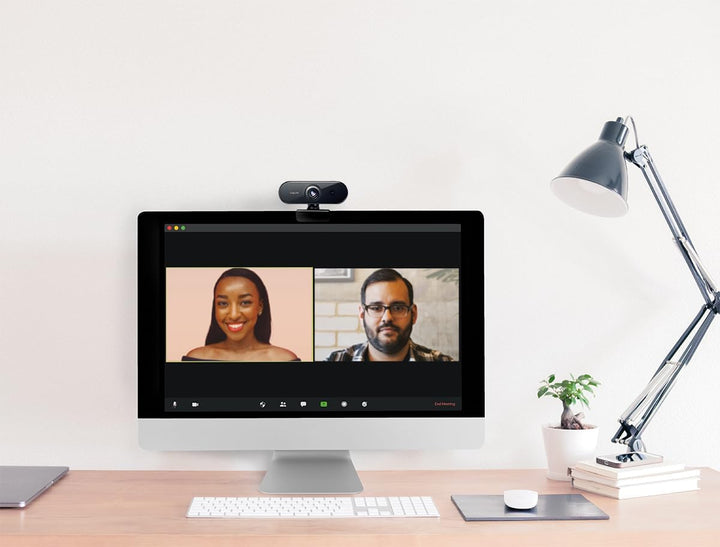 LogiLink UA0371 - Pro Full-HD-USB-Webcam mit Mikrofon für gestochen scharfe Videogespräche über Skyp