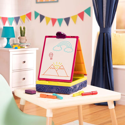 B. toys Tragbare Maltafel für Kinder mit Kreidetafel und Whiteboard – mit Zubehör Kreide, Schwamm, W