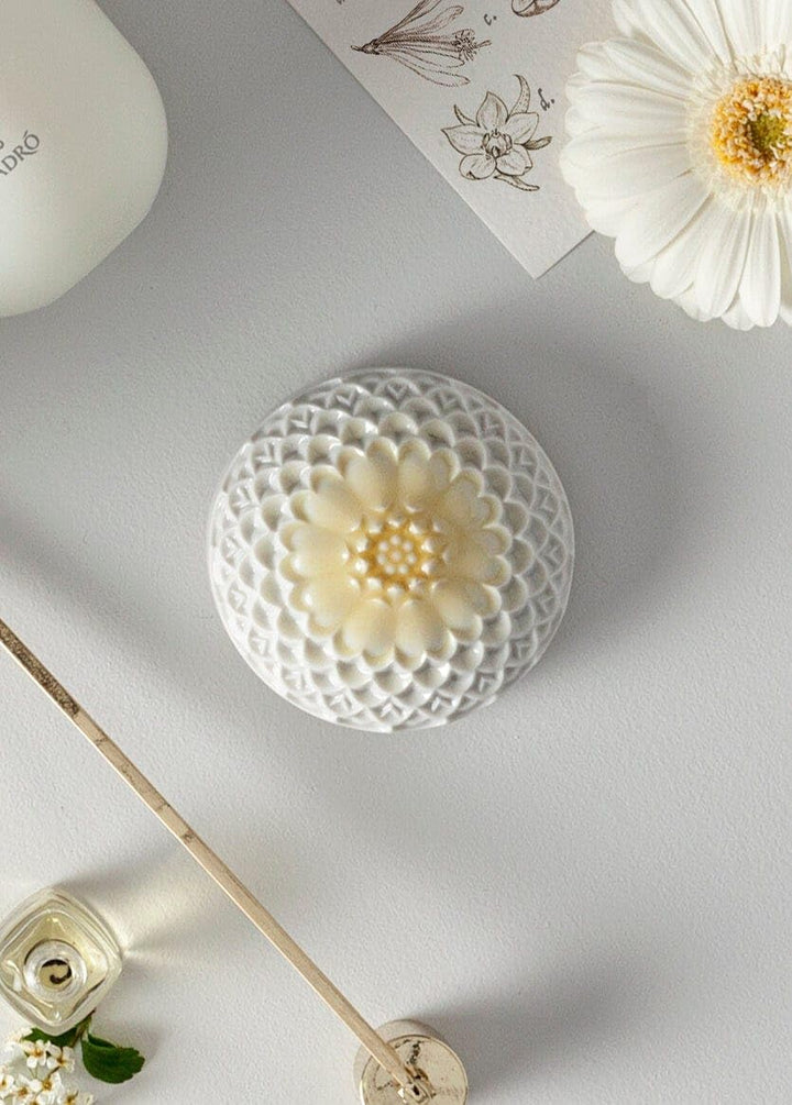 LLADRÓ Echoes Of Nature Candle. Tropical Blossoms Scent. Kerze. Porzellan.