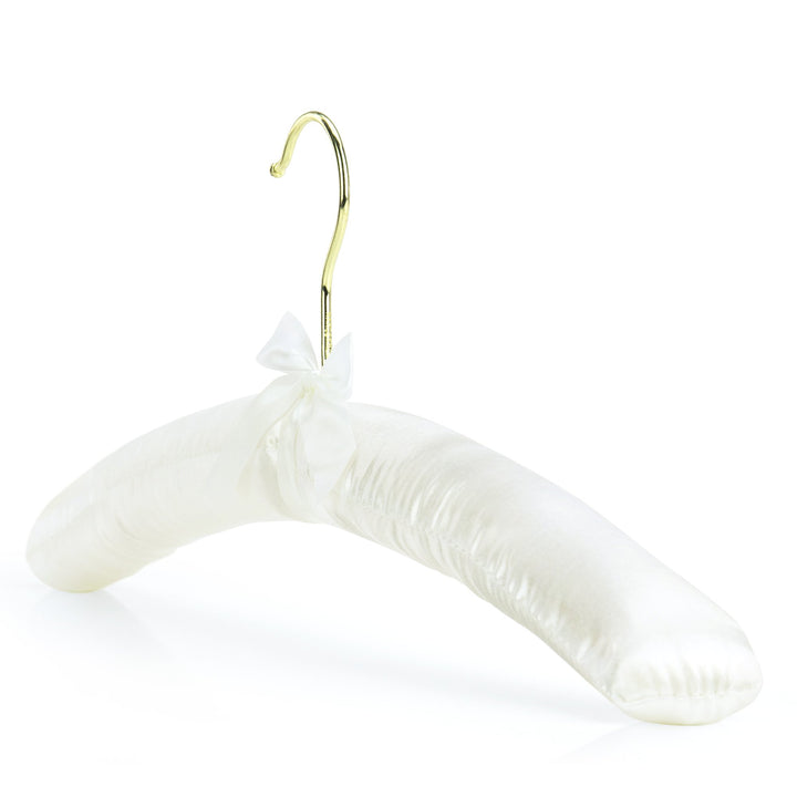 Hangerworld 4 Gepolsterte Kleiderbügel mit Satinbezug in Elfenbein, Bügelbreite 43 cm, mit goldfarbe