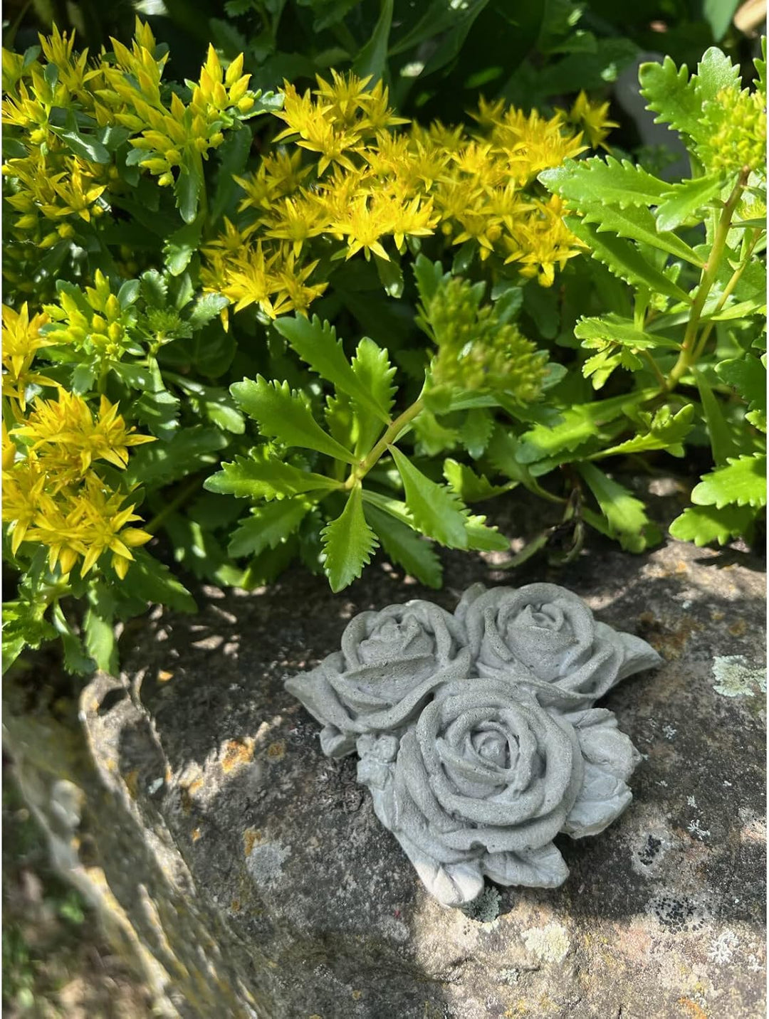 ZGM Betonfigur ROSENBOUQUET - handgefertigte Dekoration für Garten und Haus