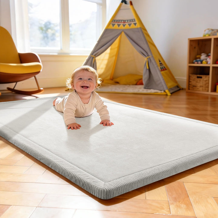 Treeboy Spielmatte Baby 80x150x2cm hellgrau – Teppich für Kinderzimmer mit hochwertigem Memory-Schau