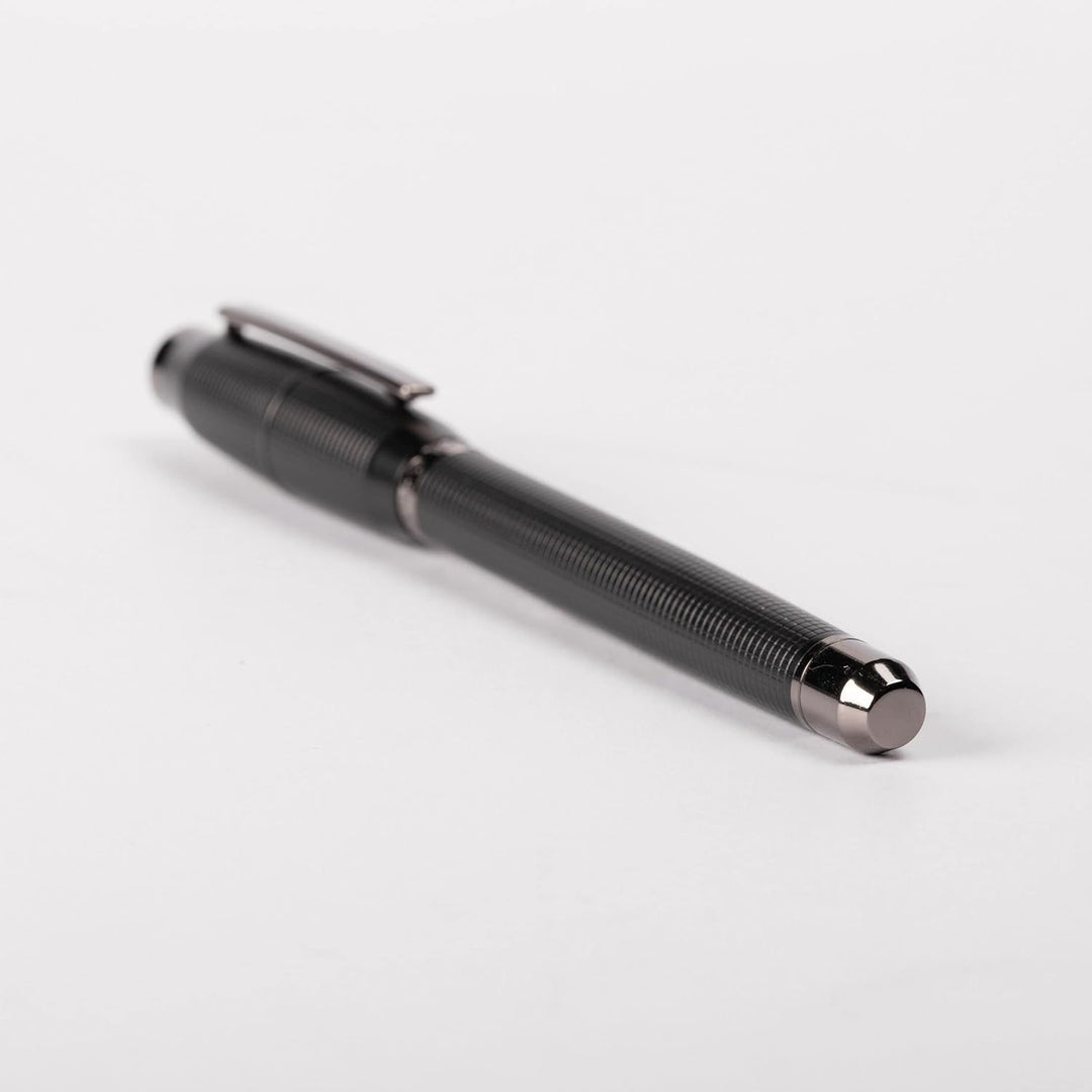 Hugo Boss Stifte-Set Cone Black HPBP263A (Kugelschreiber & Füllfederhalter) | Geschenkbox