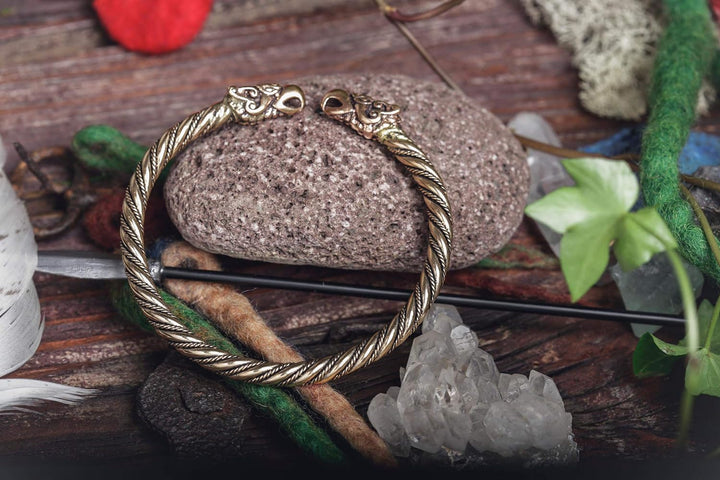 Windalf Wikinger Armreif ODINS RABEN 5.7 cm Wikinger Hugin Munin Armschmuck Handarbeit Bronze