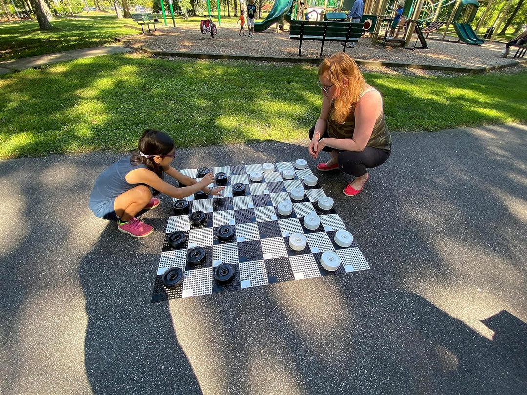 Rolly Toys 218899 - rollyDamespiel klein (Outdoorspiel, 12x weisse Steine / 12x schwarze Steine, ø F