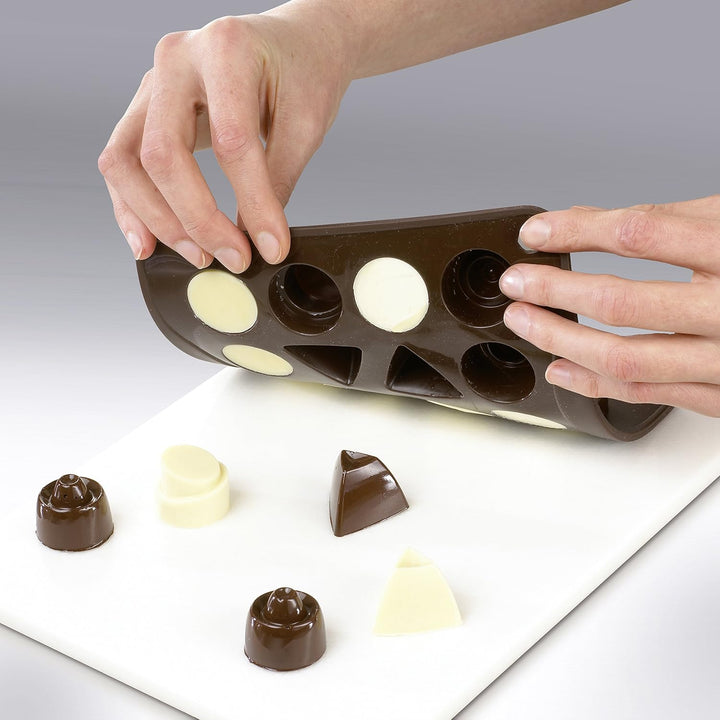 Dr. Oetker Silikon-Schokoladenform"Classic", Pralinenform für 16 Köstlichkeiten, aus hochwertigem Pl