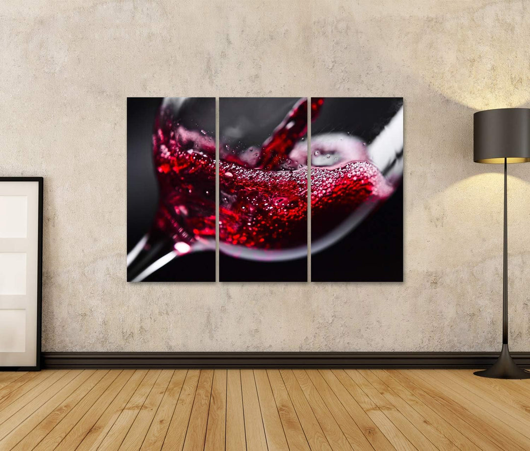 islandburner Bild auf Leinwand Rotwein Im Weinglas Auf Schwarzem Hintergrund 2 Bilder Wandbilder Pos