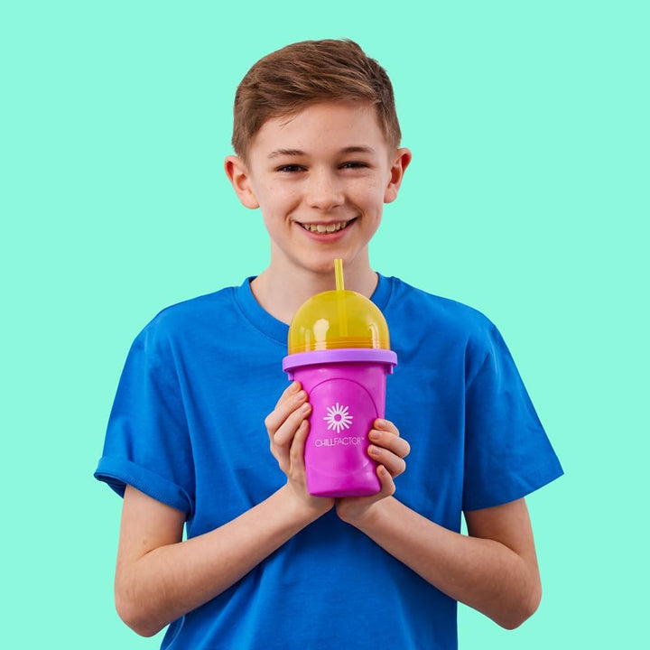 BANDAI CHILLFACTOR CO07954 Küchenspielzeug, Slush-Maschine mit wiederverwendbarem Becher und Strohha