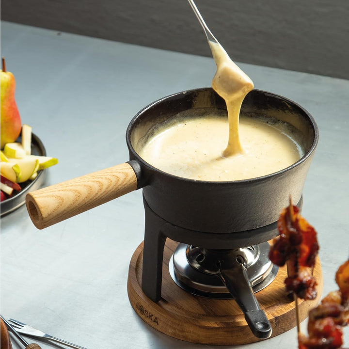 Boska Fondue-Set Pro, für 1 Liter Fonduekäse, 310x212x170 mm Schwarzes Gusseisen mit Holzsockel, Sch