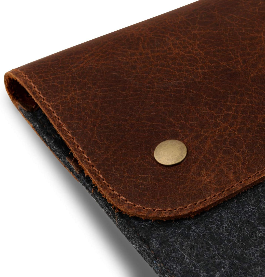 MegaGear MacBook-Tasche aus echtem Leder und Fleece,Laptop-Hülle für MacBook Pro und MacBook Air,14