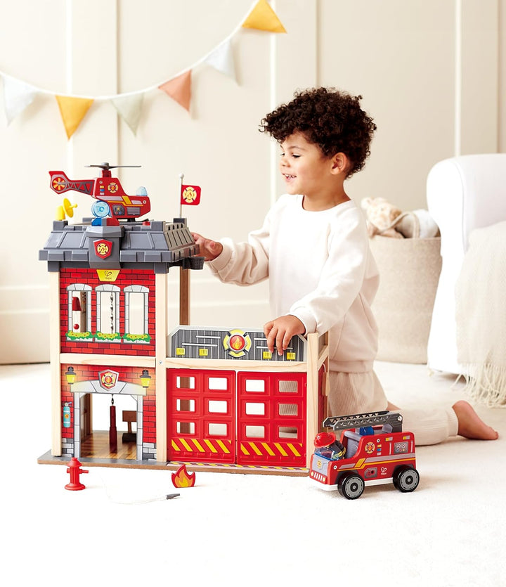 Grossstadt-Feuerwache Spieleset von Hape aus Holz für Kinder ab 3 Jahren