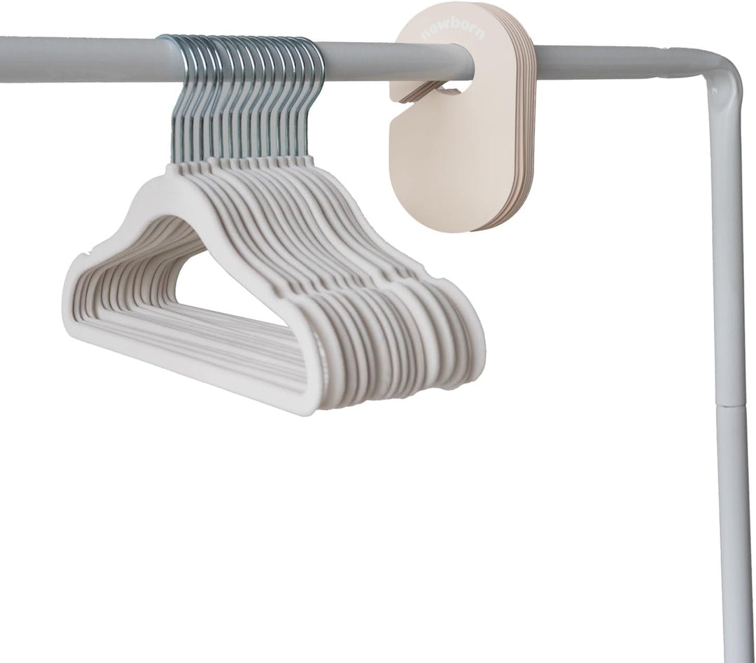 3 Sprouts Baby Schrank-Set, 15 Bügel und 8 Grössentrenner, Creme und Neutral Cremefarben und Neutral