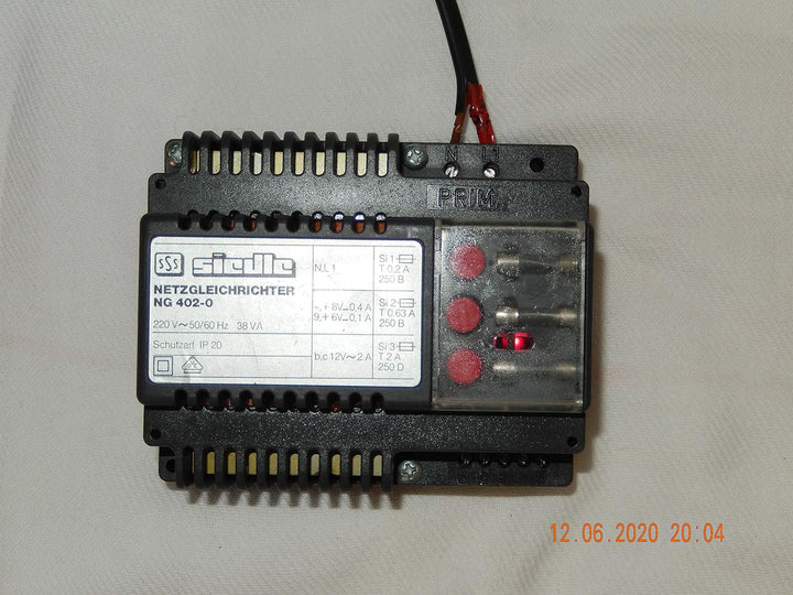 Siedle NG 402-0 Netzgleichrichter/Netzgerät/Netztrafo für Sprechanlage mit Anschlusshema, NEU ohne O