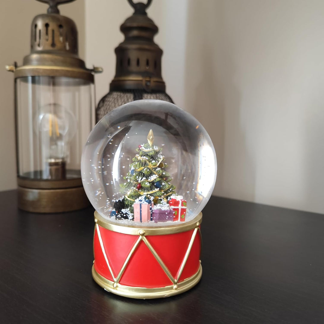 Heaven Sends Weihnachtsbaum auf Trommelsockel Schneekugel