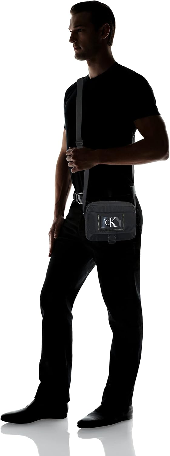 Calvin Klein Jeans Herren Cargo Camera Bag20 Tasche, Schwarz