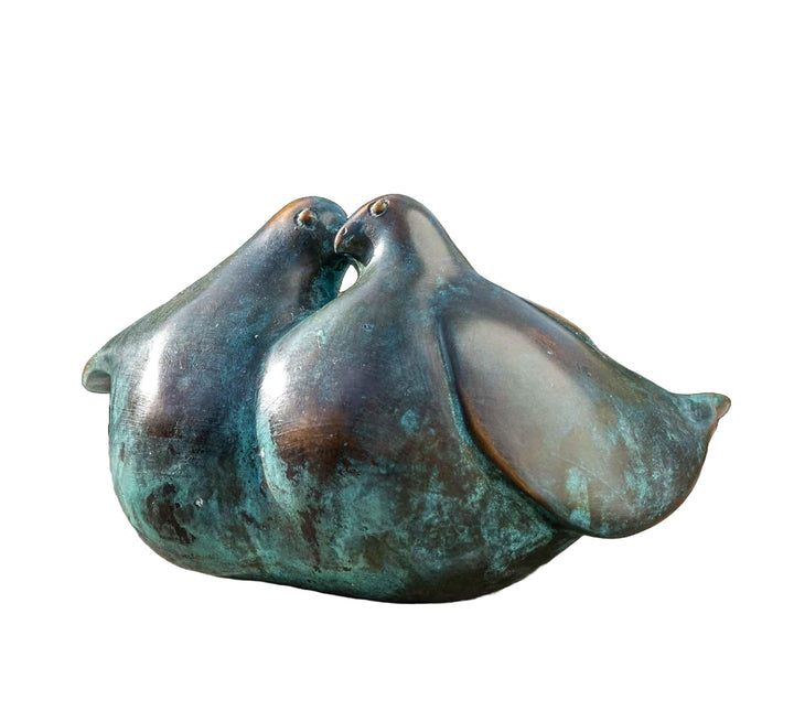 IDYL Bronze-Skulptur Zwei Tauben | 11x18x18 cm | Tierfigur aus Bronze handgefertigt | Gartenskulptur