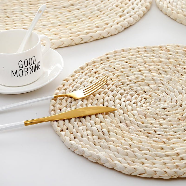8er Set 35cm Durchmesser Handgefertigte, Hitzebeständige Maisschalen-Platzsets: Gewebte Rattan-Tisch