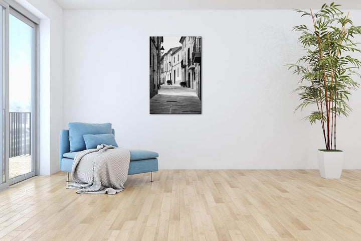 Fussweg in der Altstadt Format: 100x70 cm Effekt: Schwarz&amp;Weiss als Leinwandbild, Motiv fertig gerah