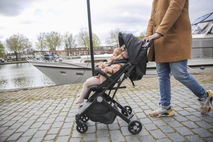 Novi Baby® Travel Go Basic Buggy, Leichter Kinderwagen, kompakter Einhandbuggy, einfach zusammenklap