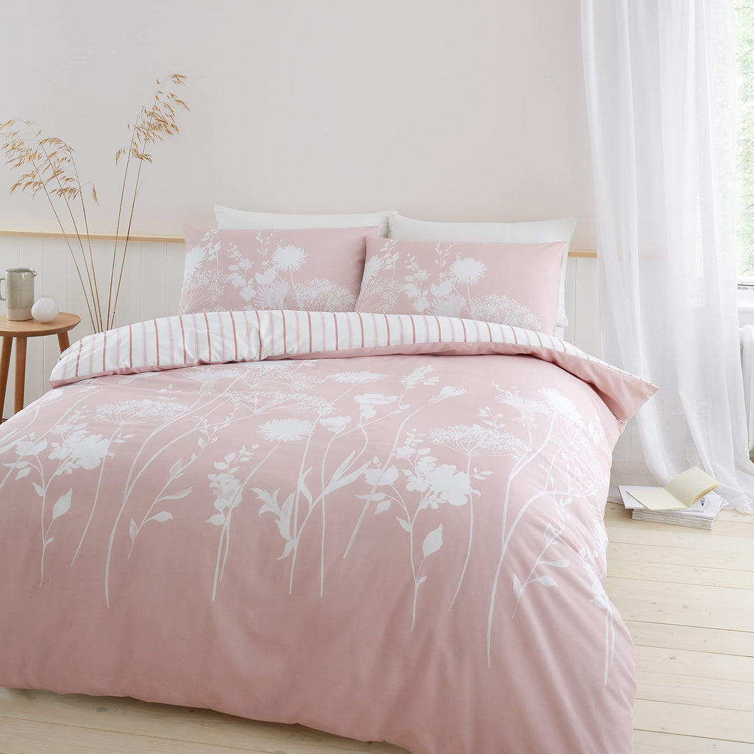 Catherine Lansfield Bedding Meadowsweet Floral King Duvet Cover Set with Pillowcases Blush Pink Blus