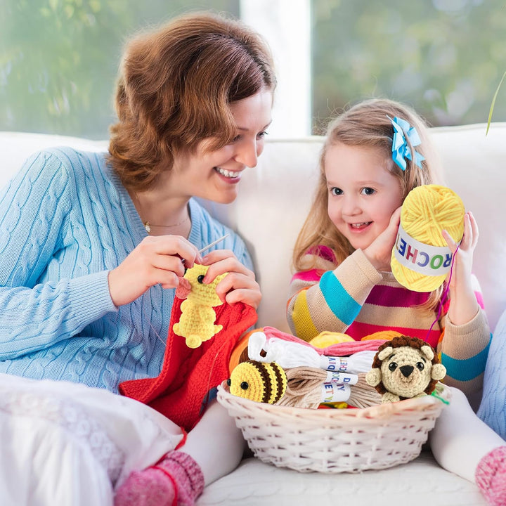 ASTARON Crochet Kit, Häkelset für Erwachsene und Kinder, 3 süsse Häkeltiere – Igel, Biene, Ente, Häk