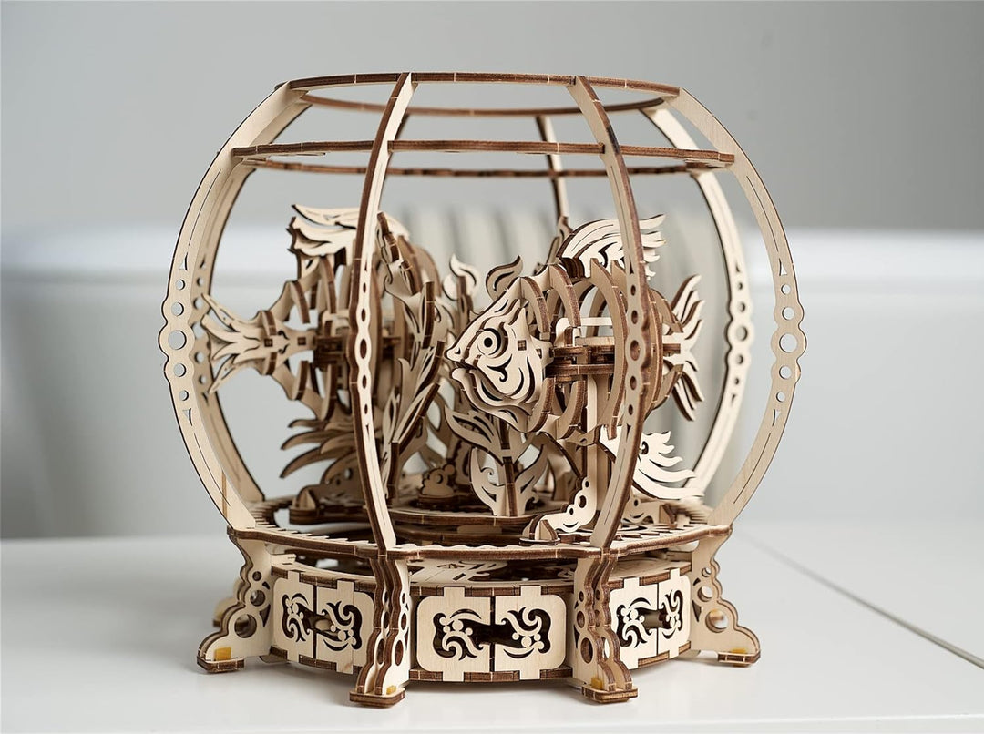 UGEARS Mechanisches 3D-Aquarium-Puzzle – Vatertagsgeschenk, dekoratives Aquarium-Holzpuzzle mit Fede