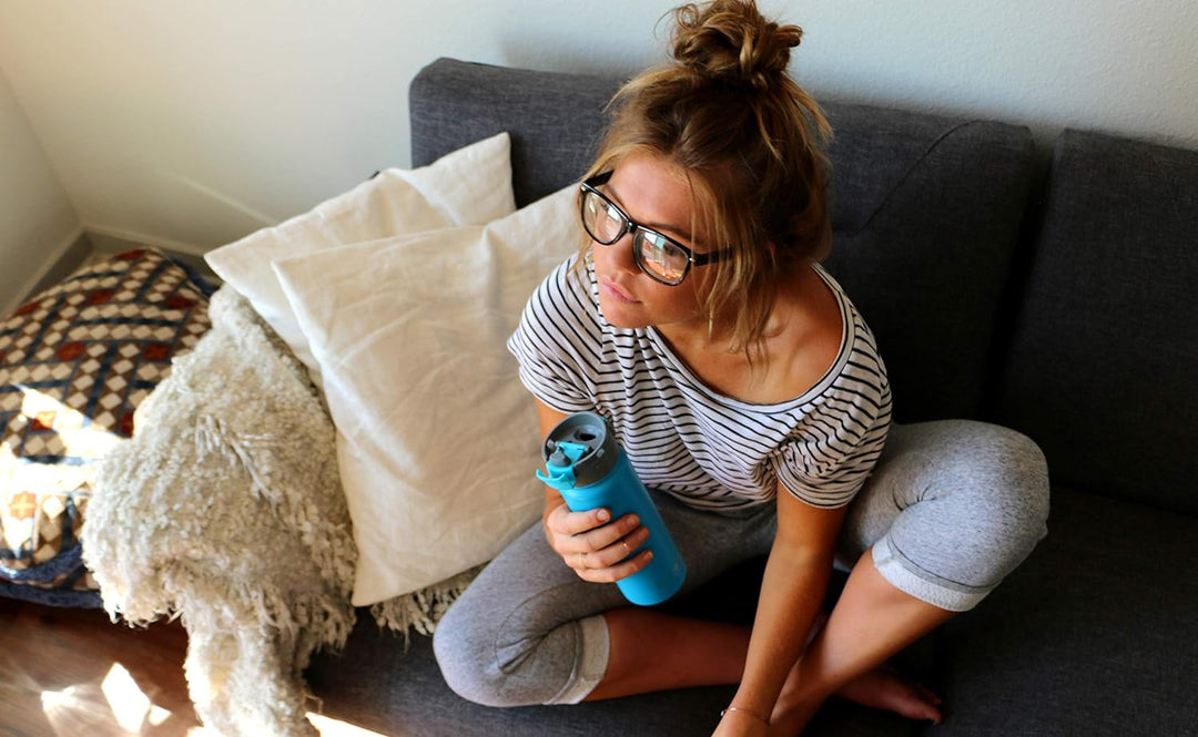 EcoVessel's Perk vakuumisolierte Kaffee-/Tee-Reiseflasche aus Edelstahl mit Druckknopfverschluss, Pu