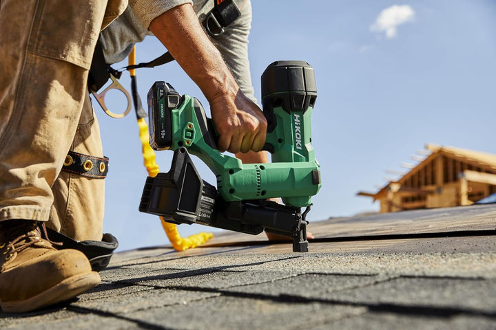 HiKOKI Akku Dachpappnagler - 18V, 25-45mm Nägel, Luftfeder-Antrieb, Brushless Motor - Leistungsstark