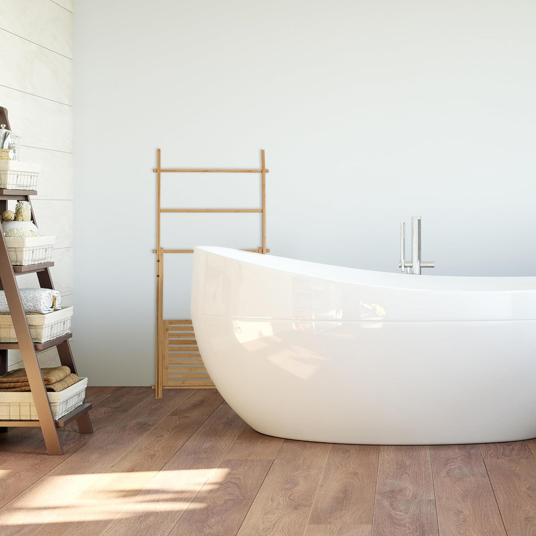 Relaxdays Handtuchleiter Bambus, 3 Stangen, 1 Ablage, HBT: 110 x 53 x 31,5 cm, klappbar, Standhandtu