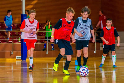 SPORTSBIBS Fussball Leibchen Set 10 Stück: 2 Farben - 5 von jeder Farbe, für Kinder und Erwachsene,