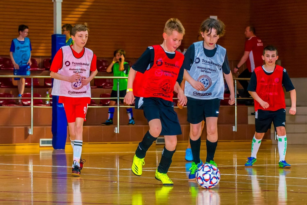 Fussball Leibchen Set 10 Stück: 2 Farben - 5 von jeder Farbe, für Kinder und Erwachsene, Markierungs
