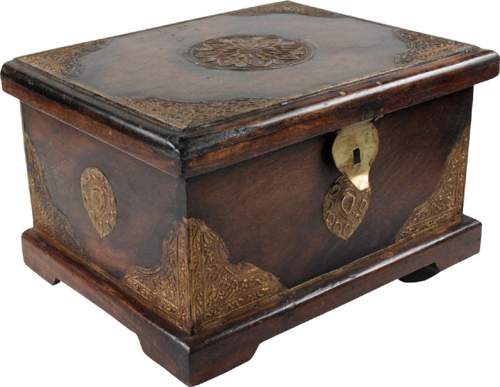 GURU SHOP Rustikale Kleine Schatztruhe, Holzschachtel, Schmuck Dose - Modell 9, 17x30x23 cm, Modell