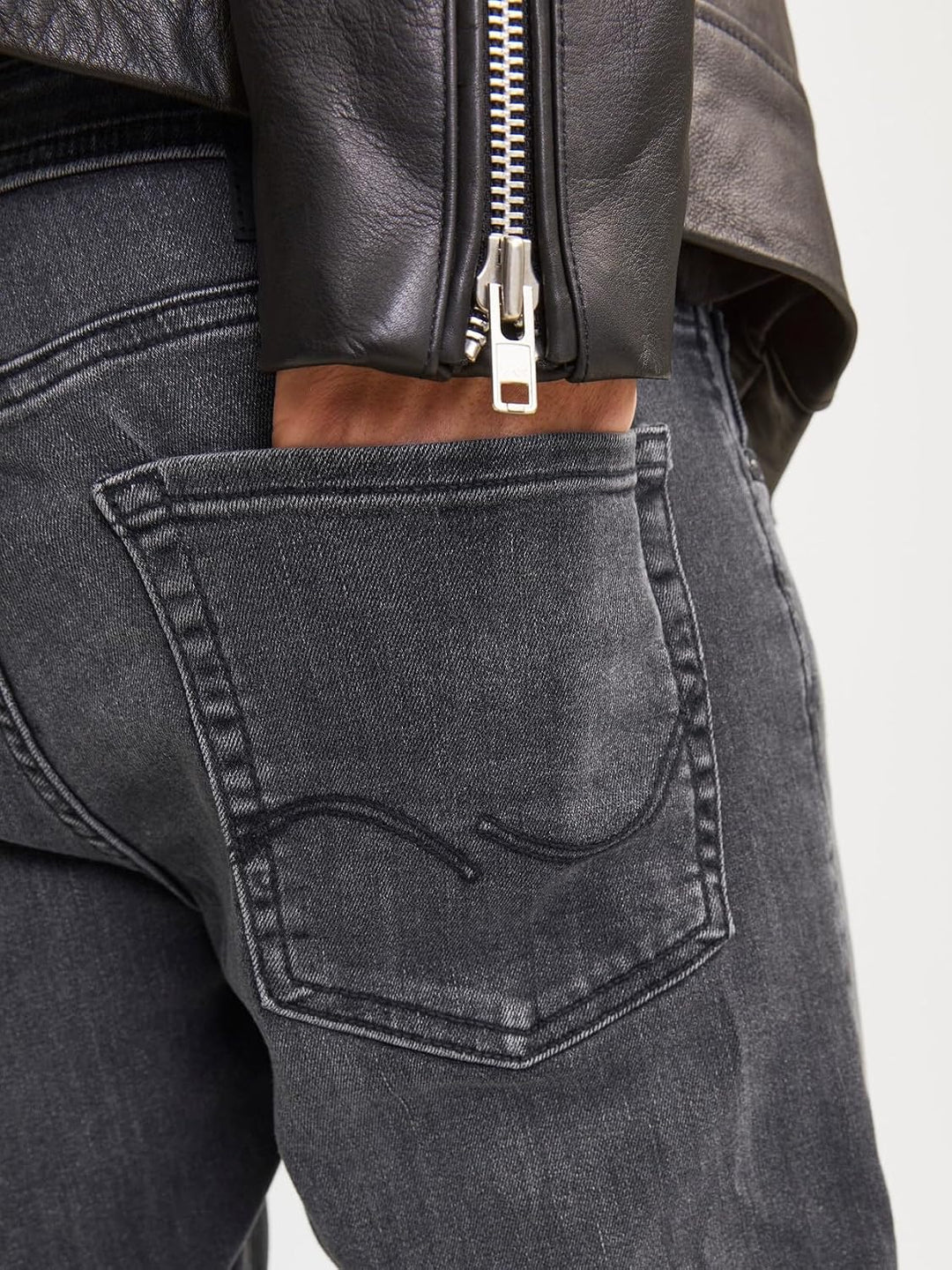 JACK &amp; JONES Male Slim Fit Jeans JJIGLENN JJICON JJ 257 50SPS NOOS Slim Fit Jeans | Knitted Pullover