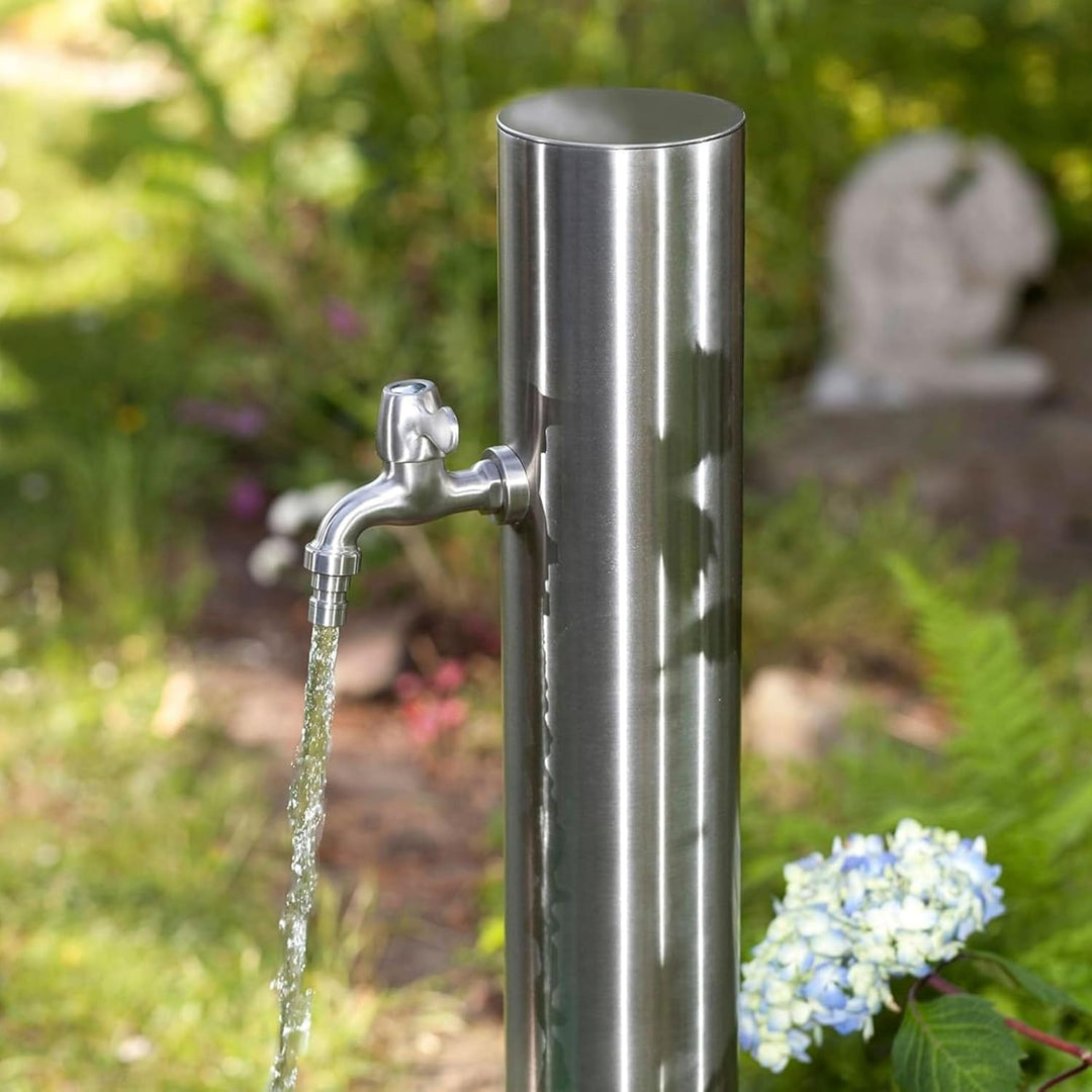 UPP Wasserzapfsäule aus rostfreiem Edelstahl inklusive 2 Auslaufhähnen, verdeckte Wasserzuleitung -