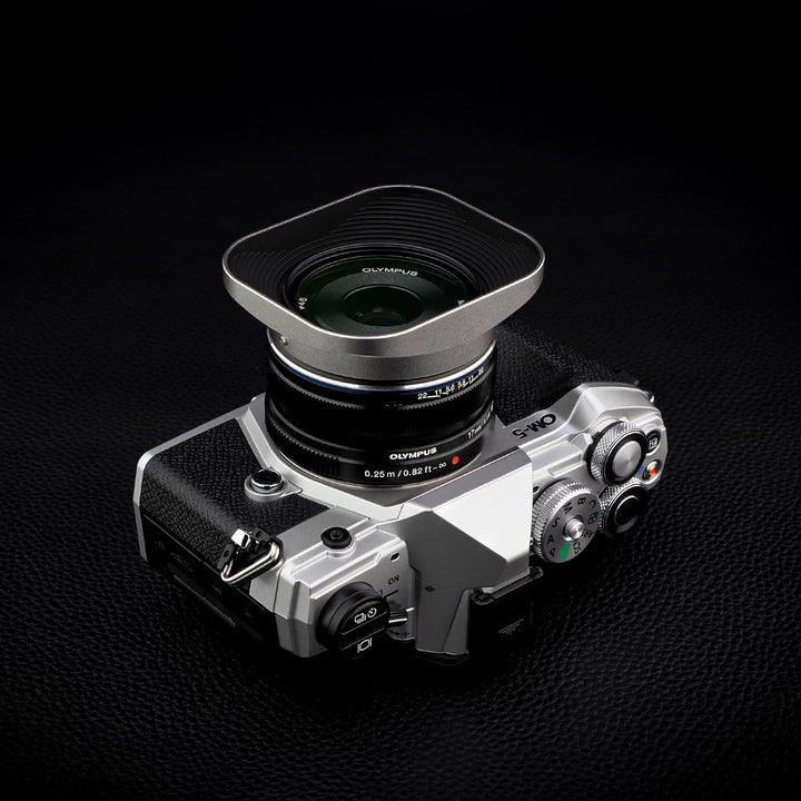 Haoge LH-F48W Gegenlichtblende für Olympus M.ZUIKO Digital 17 mm f1.8 1:1.8 Objektiv Olympus LH-48B