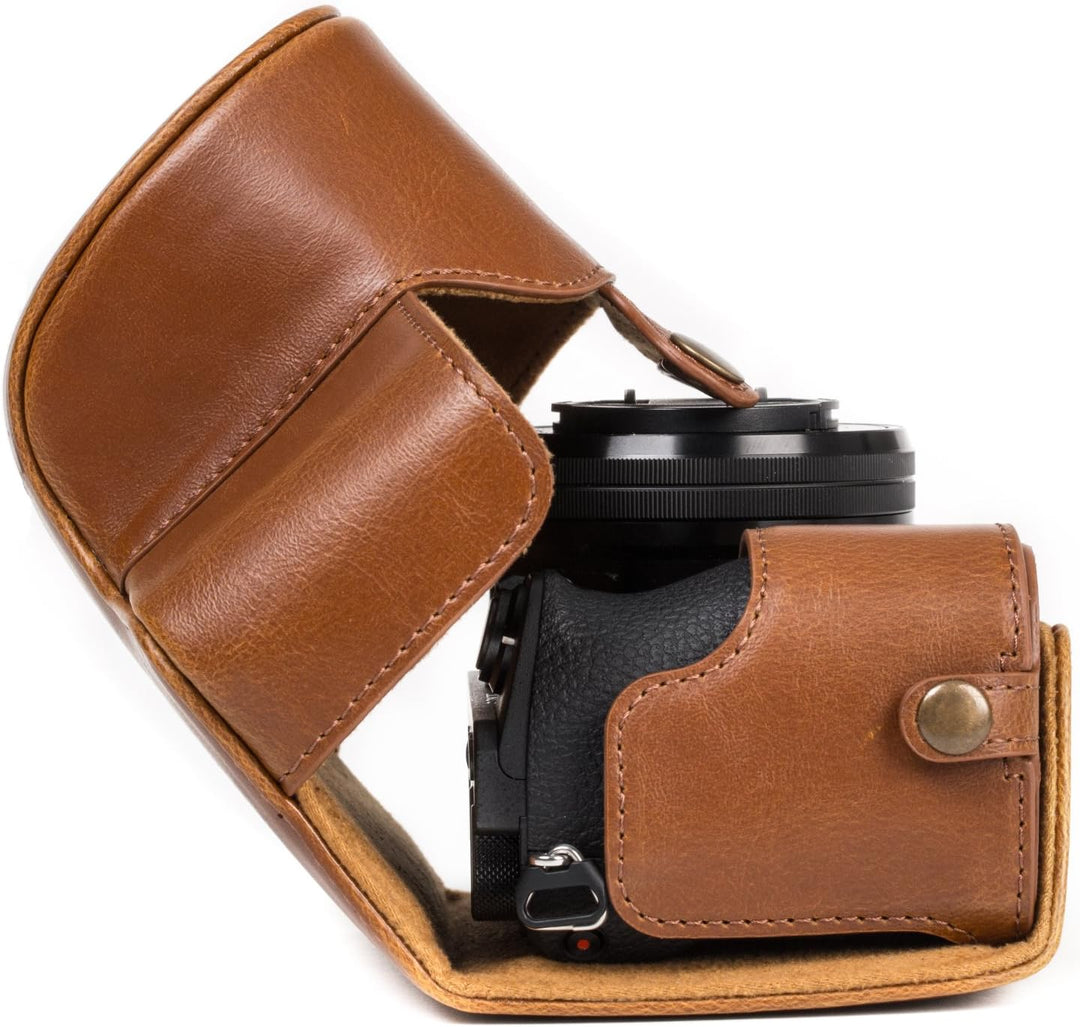 MegaGear Sony Alpha A6500 (16-50 mm) Ever Ready Leder Kamera-Case mit Trageriemen und Batteriezugang