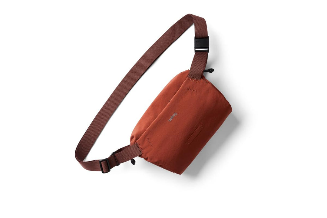 Bellroy Lite Sling Mini, Leichte Umhängetasche - Clay | 4L leichte Umhängetasche für Handy, Geldbörs