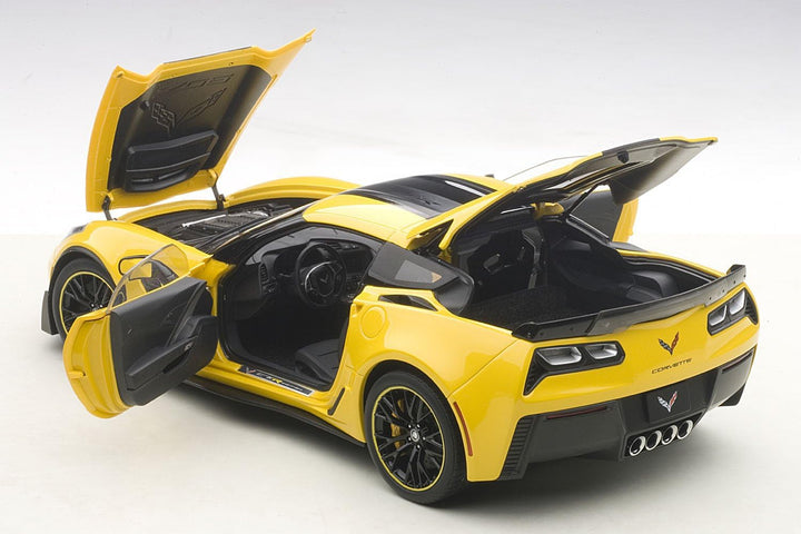 AUTOart – 71260 – Modellbau – Chevrolet Corvette C7 Z06 C7R Edition – 2015 – Echelle 1/18, gelb/schw