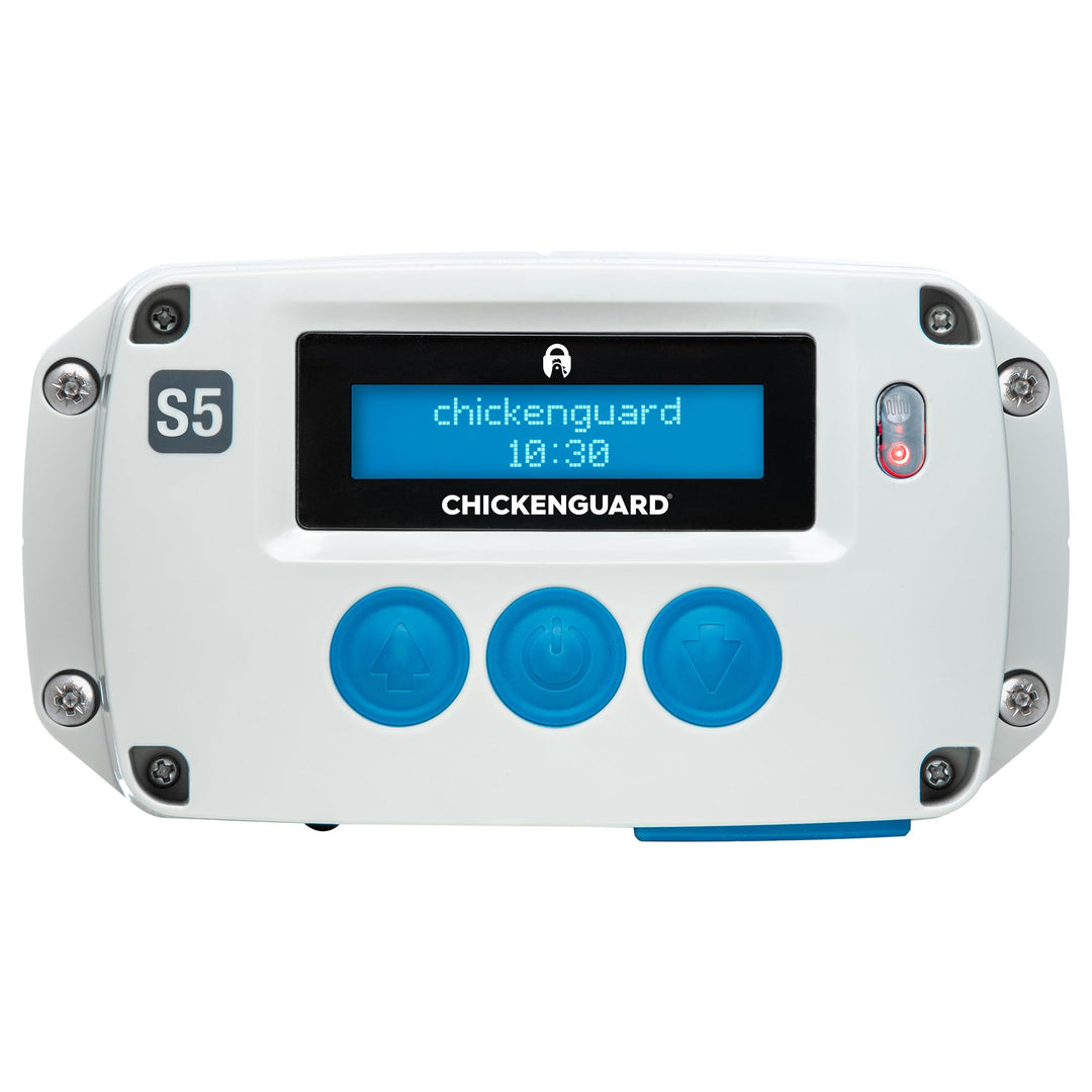 ChickenGuard Standard S5 Modell Automatischer Türöffner für Hühnerstall mit Timer. Batterie oder Gle