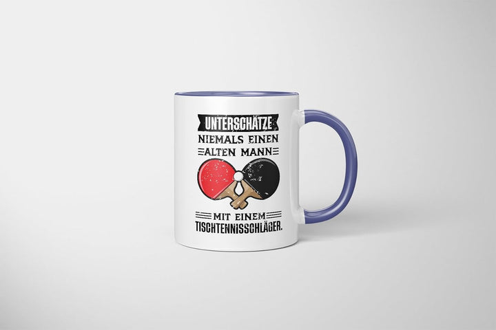 Lustige Tischtennis Tasse | Unterschätze niemals einen alten Mann mit einem Tischtennisschläger | Ge