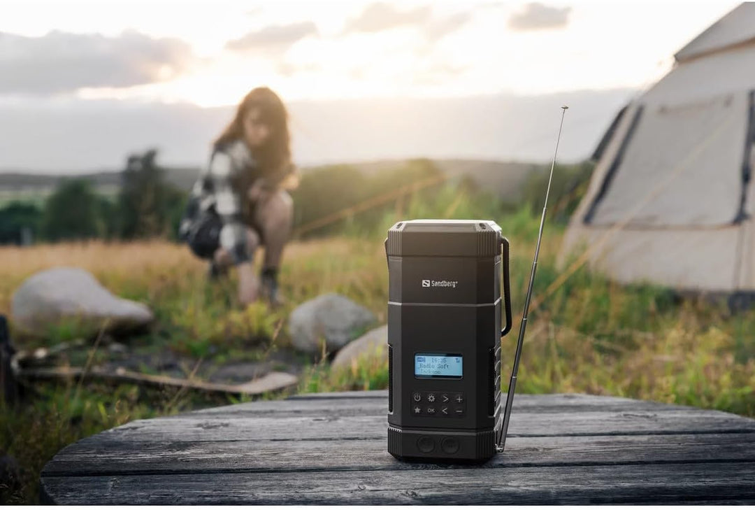 Sandberg Survivor Leuchte All in 1 Solar Handkurbel Powerbank 10000 Licht Bluetooth Lautsprecher DAB